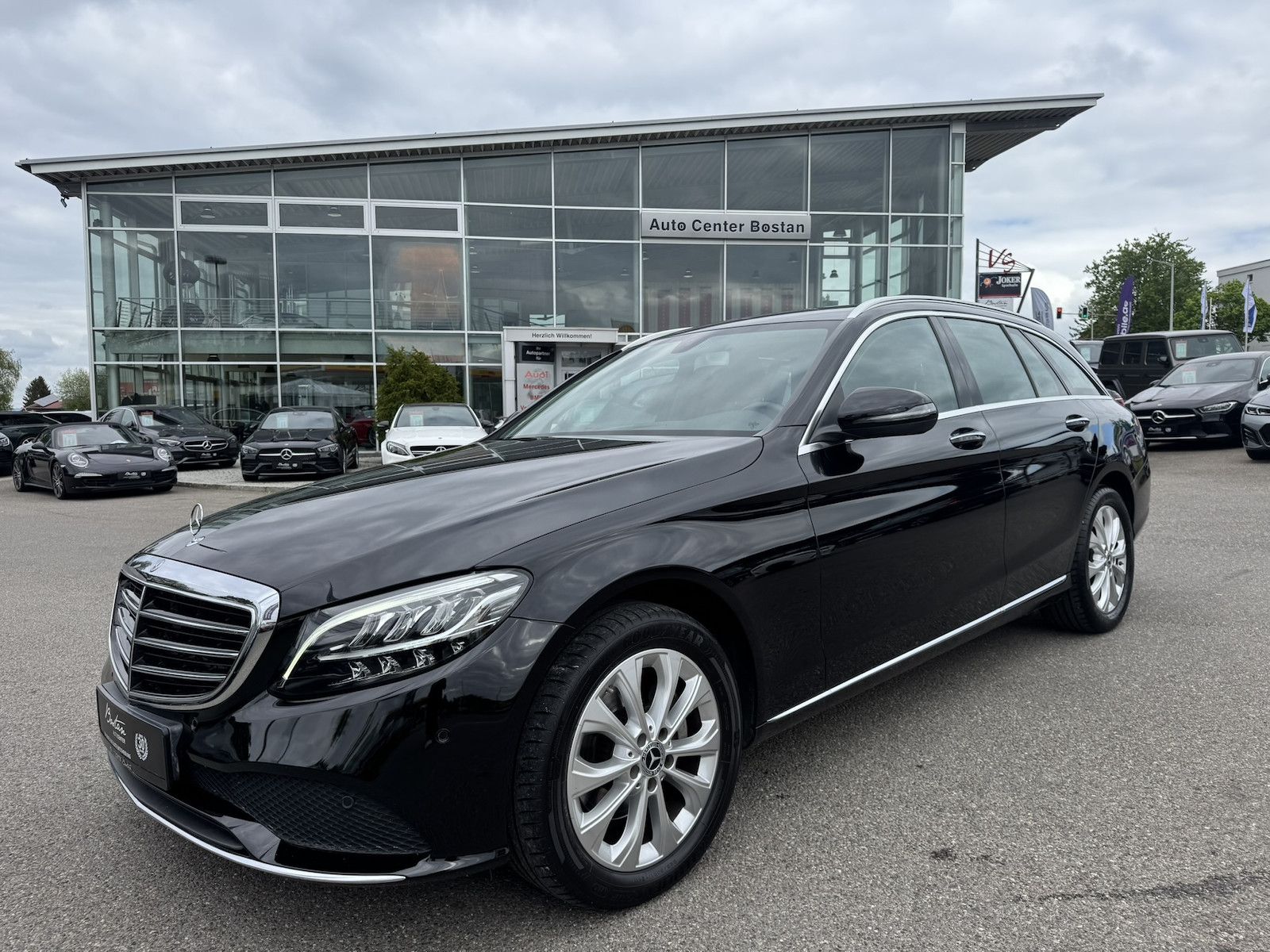 Mercedes-Benz C 220 d 4 MATIC T- MODELL/KAMERA/AHK/NAVI/1.HAND foto 2