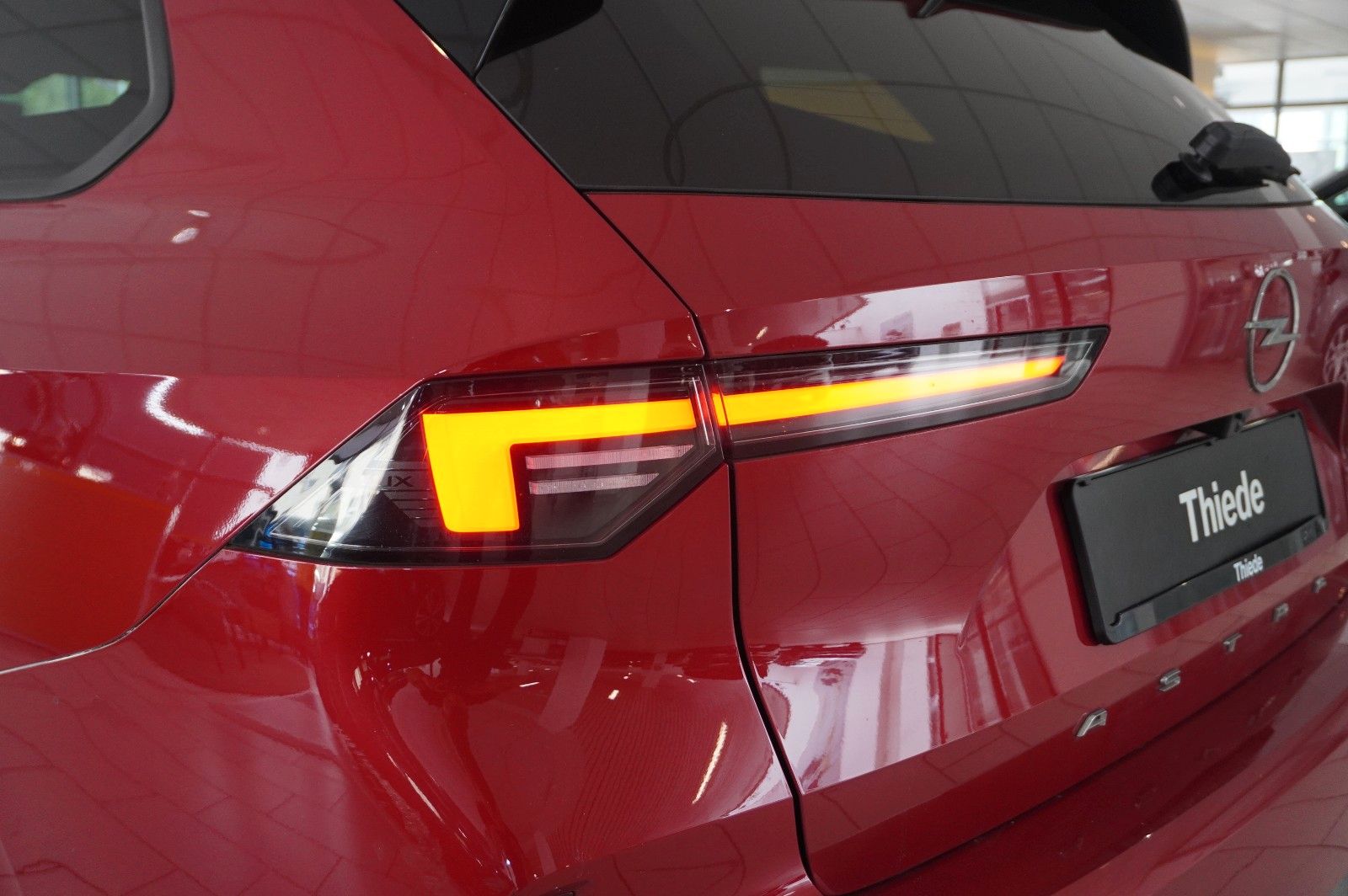Fahrzeugabbildung Opel Astra L ST 1.5D ELEGANCE NAVI/LED/KAMERA/SHZ/DAB