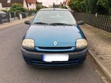Renault Clio 2 1 Hand 53tskm - Renault Clio aus 2000: 1.2