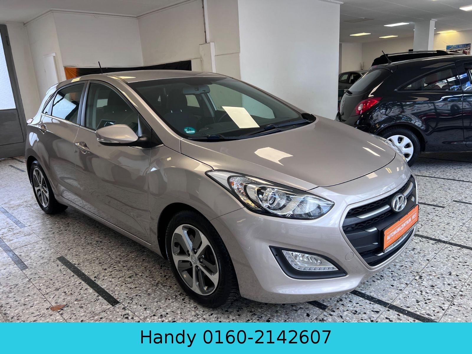 Hyundai i30 blue Trend*Navi*Sitzhzg.*Tempomat*Rückfahrka