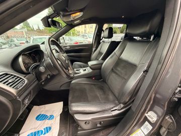 Jeep Grand Cherokee - 8