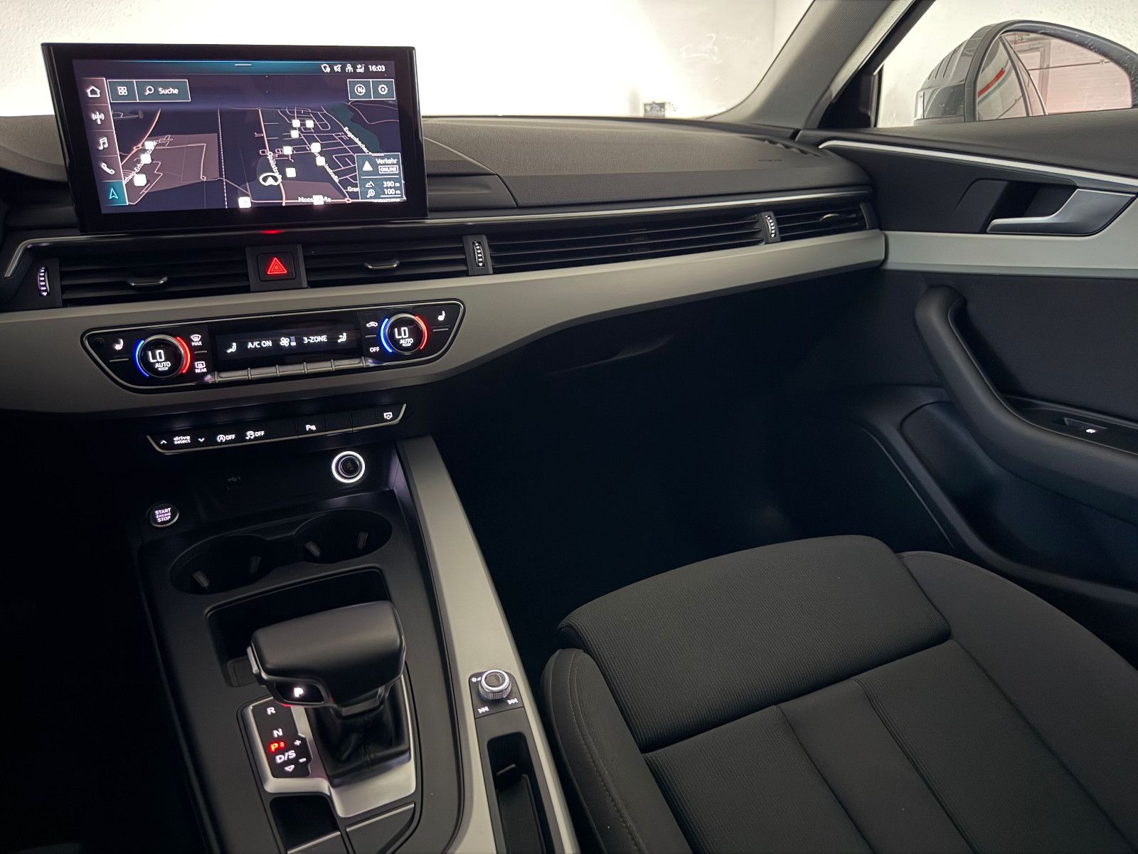 Fahrzeugabbildung Audi A4 Lim. 40 TFSI S LINE/VRTL COCKPIT+/MASSAGE