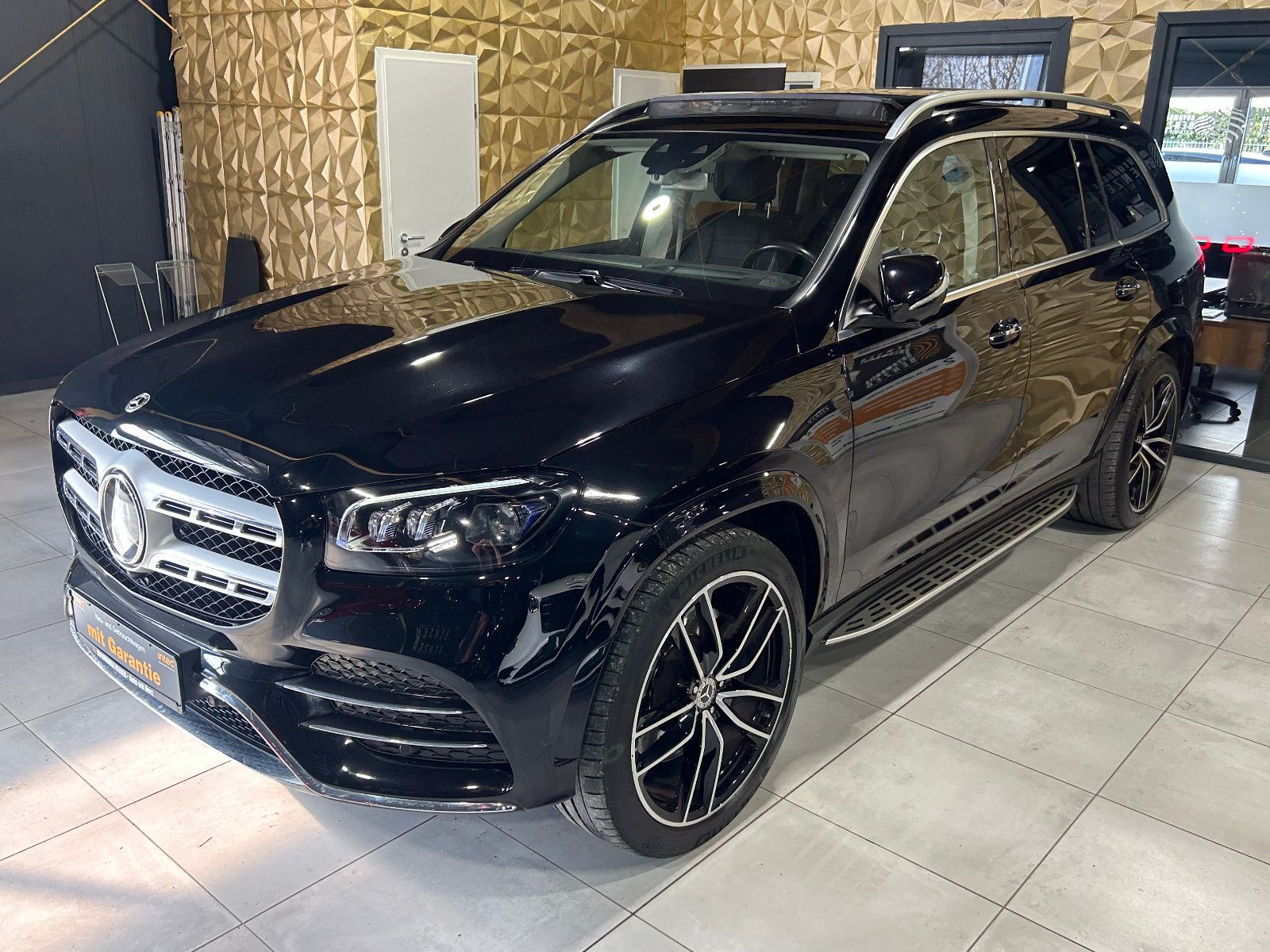 Fahrzeugabbildung Mercedes-Benz GLS 400 d 4Matic/AMG/360°/7-SITZ/HEAD-UP/APPLE/