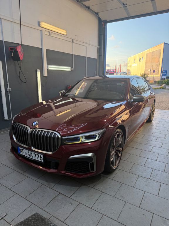 Image of BMW M760
