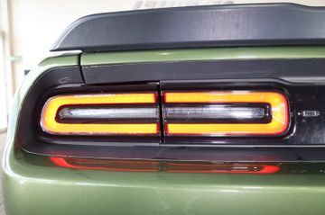 Dodge Challenger - 7