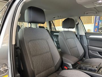 Volkswagen Passat *LED*AHK*1.HAND*19%*SPURAS*ACC*