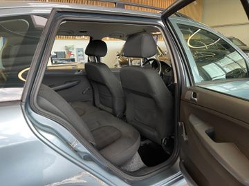 Skoda Fabia Combi Elegance Aut. *KLIMA*SHZ*TÜV*