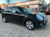 MINI One Clubman * nur 48.720 km, Scheckheftgepflegt - schwarze MINI One Clubman