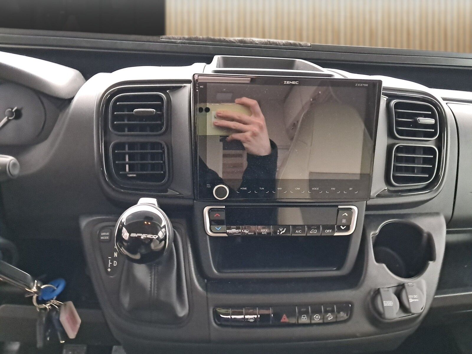 Fahrzeugabbildung Eura Mobil Activa One AO 690 HB Mark/Navi/SAT/TV/Solar/Fahr