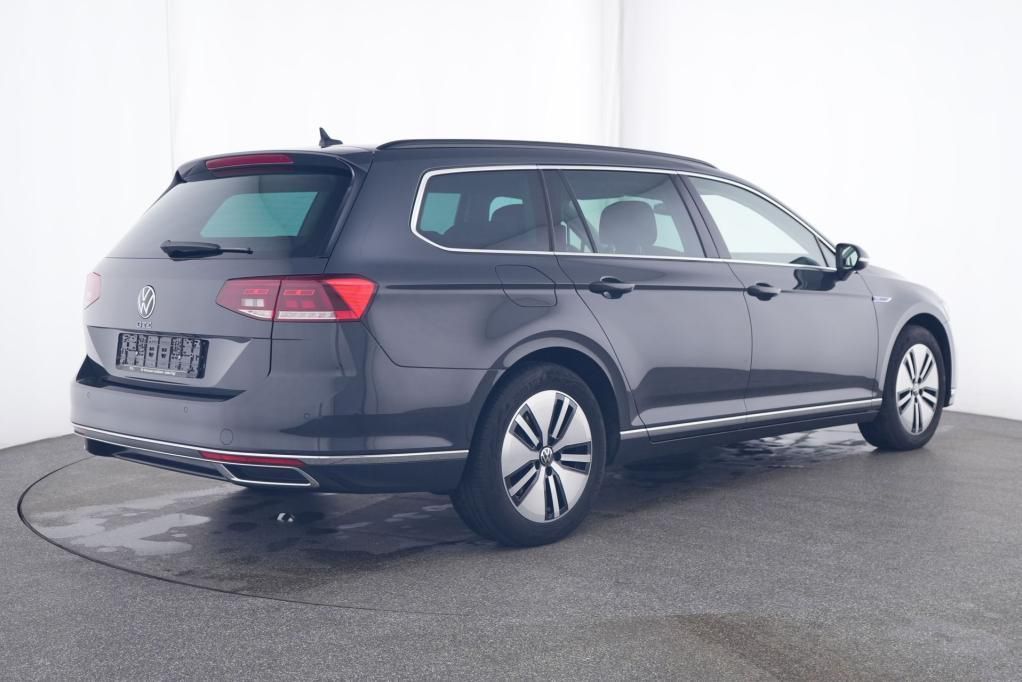 Volkswagen Passat Variant GTE 1.4 TSI DSG AHK*RFK*PDC*Tempo