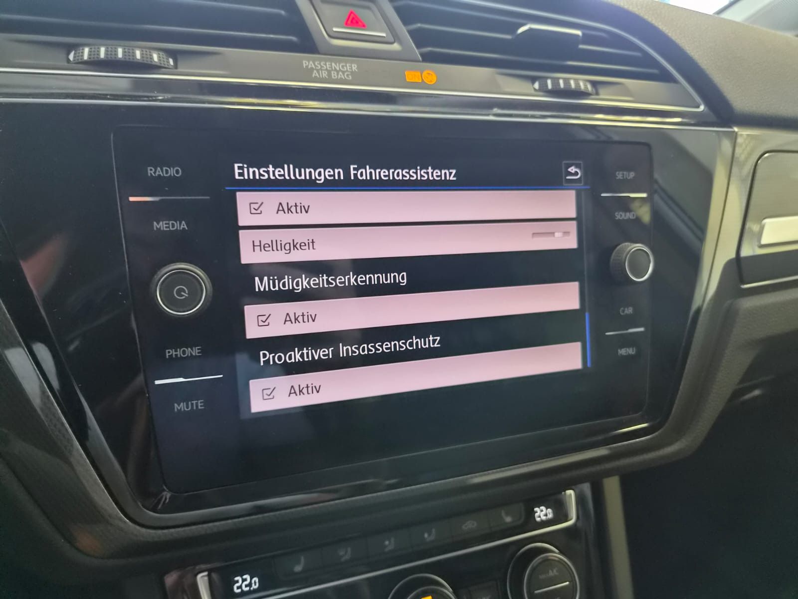 Fahrzeugabbildung Volkswagen Touran IQ.DRIVE / 1. HAND / MWST