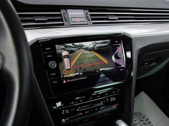Passat Variant Business TDI DSG Premium inkl Nav