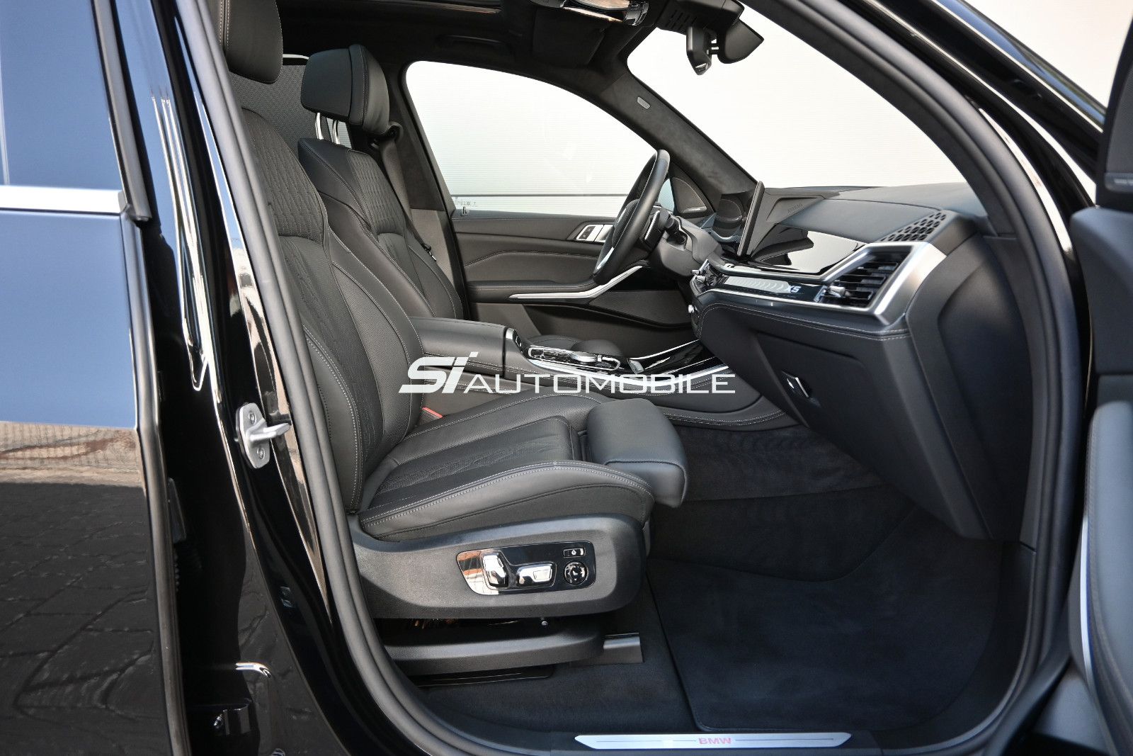 Fahrzeugabbildung BMW X5 xDr.30d °ACC°AHK°ALCANTARA°LUFT°MERINO°STHZG°