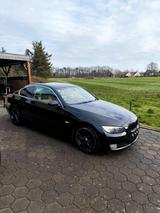 BMW 330i Coupe - BMW 330 aus 2007: Coupe