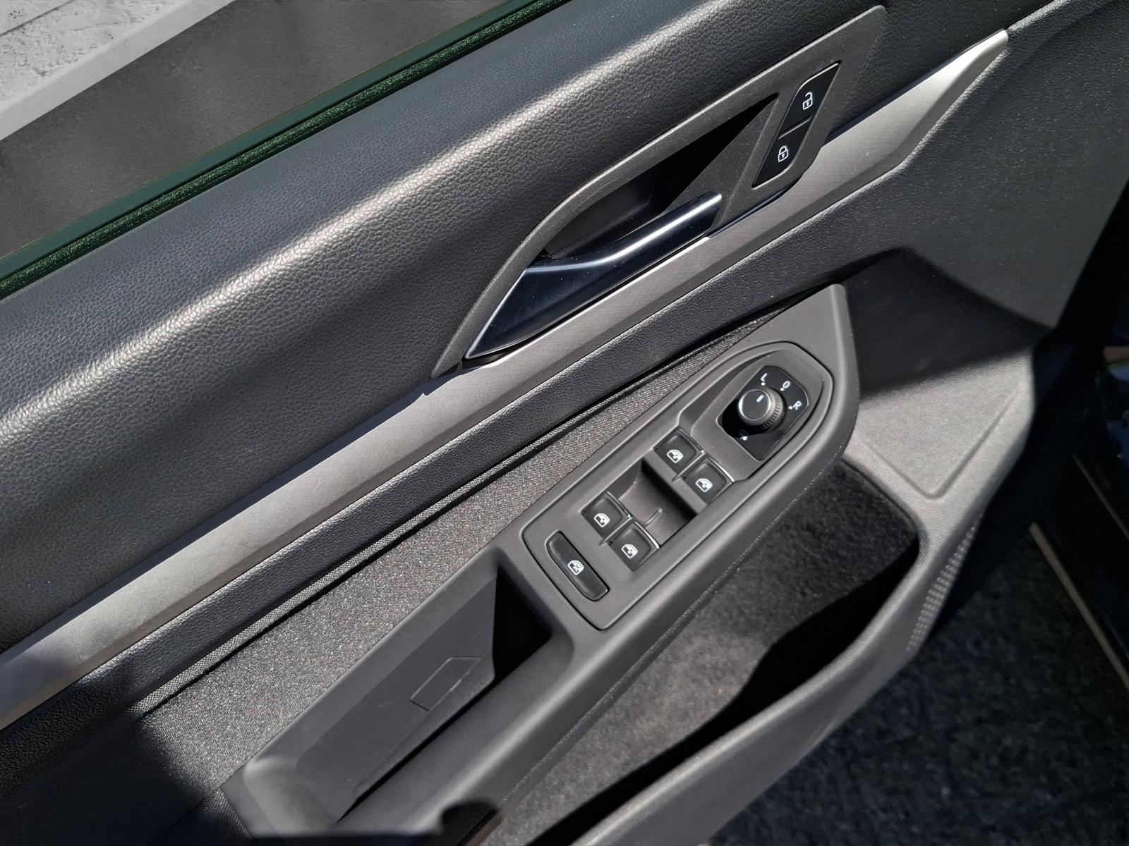 Volkswagen Golf VIII 2.0 TDI Life, миниатюра 16