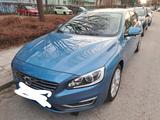 Volvo V60 D4 AWD Geartronic Summum Summum - Volvo V60 Summum mit Diesel-Antrieb