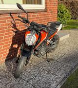 KTM Duke 125 - KTM 125
