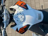 KTM Duke 125 - KTM 125