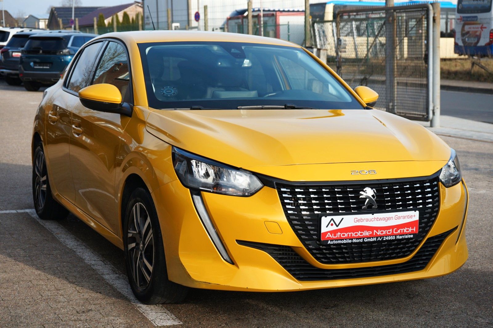 Fahrzeugabbildung Peugeot 208 Allure*Service Neu*1 Hand* HU AU Neu