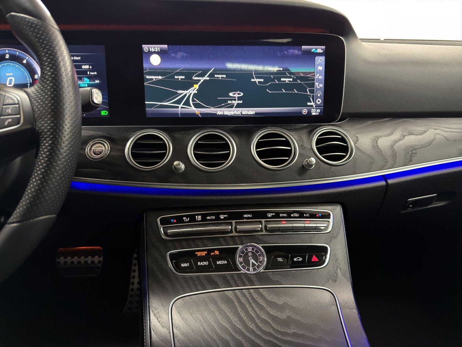 Mercedes-Benz E 220d T 4M All-Terrain AHK Pano LED LM 19" Navi