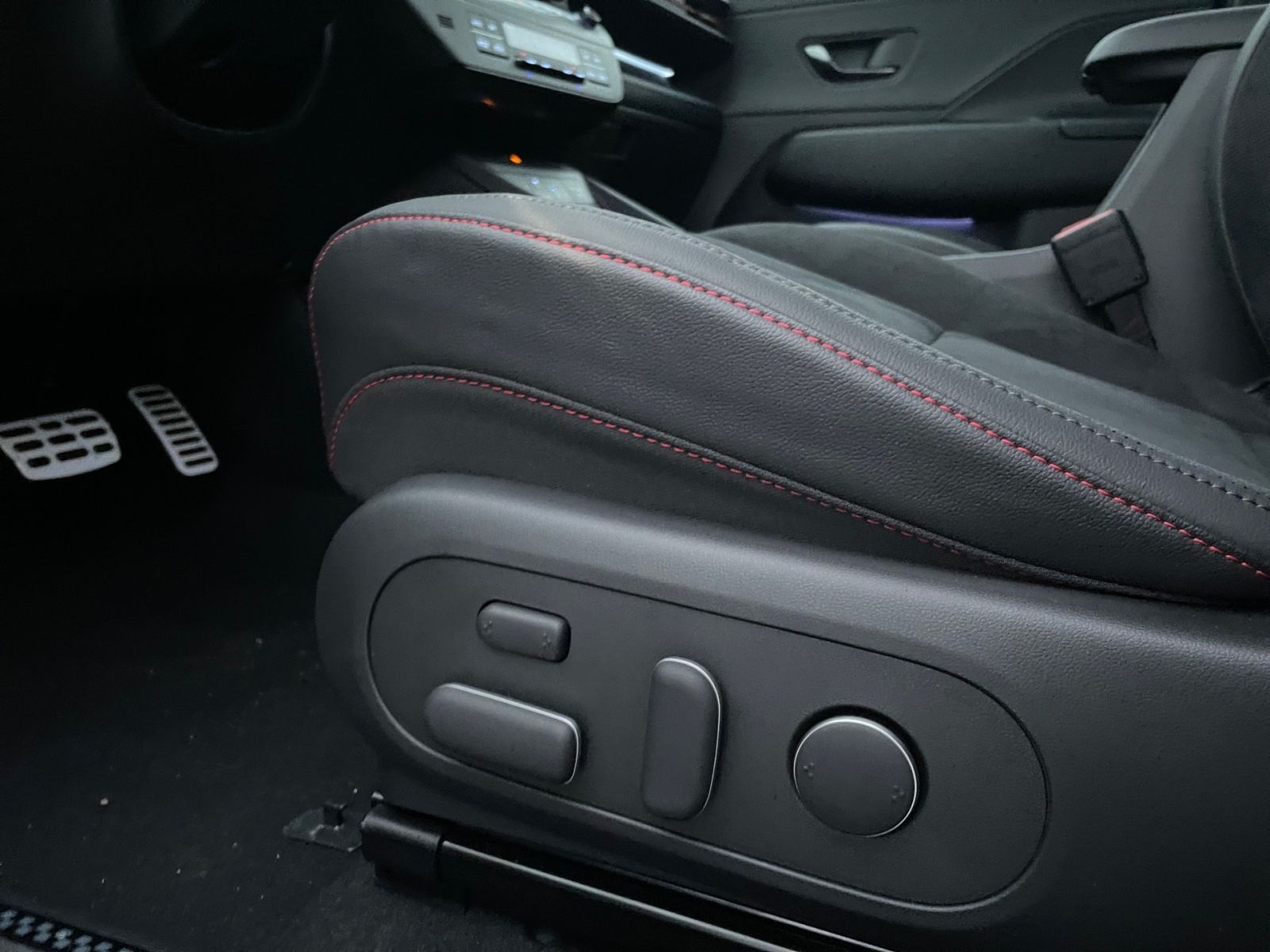 Fahrzeugabbildung Hyundai KONA N Line X Elektro 65 kWh Sitz Komfort