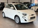 Fiat 500e 11KW+CARPLAY+TEMP+SPUR.ASS+STAND.HZ+NAVI+ - mit Elektro-Antrieb: Weiß, Limousine