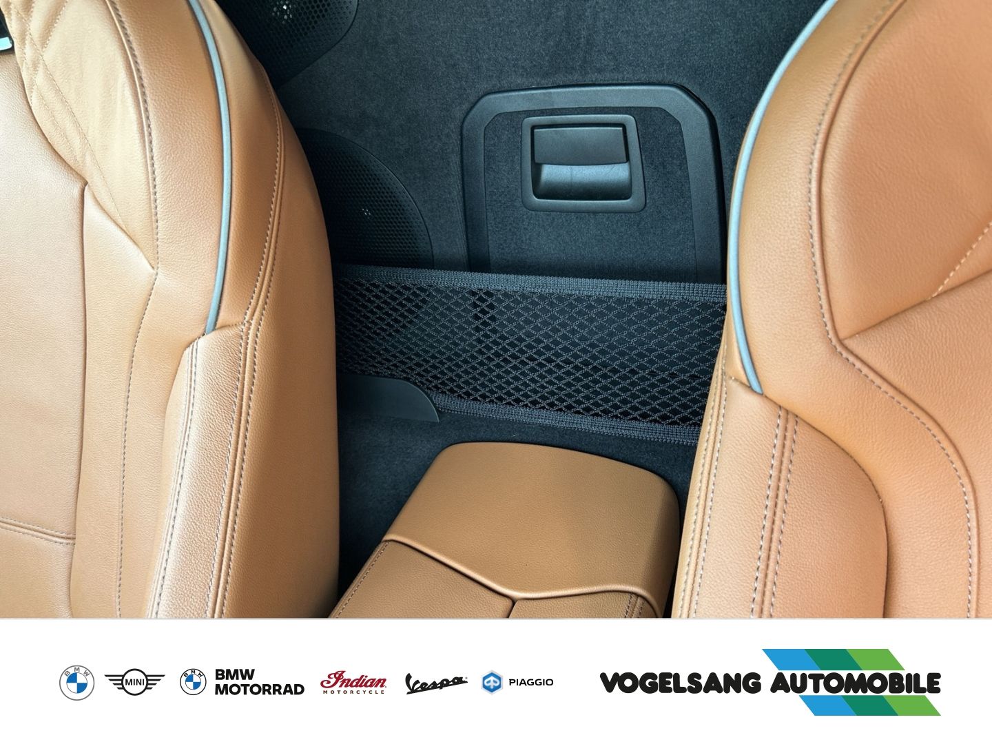 Fahrzeugabbildung BMW Z4 M40i Head-Up Kamera adaptives Fahrwerk Navi g
