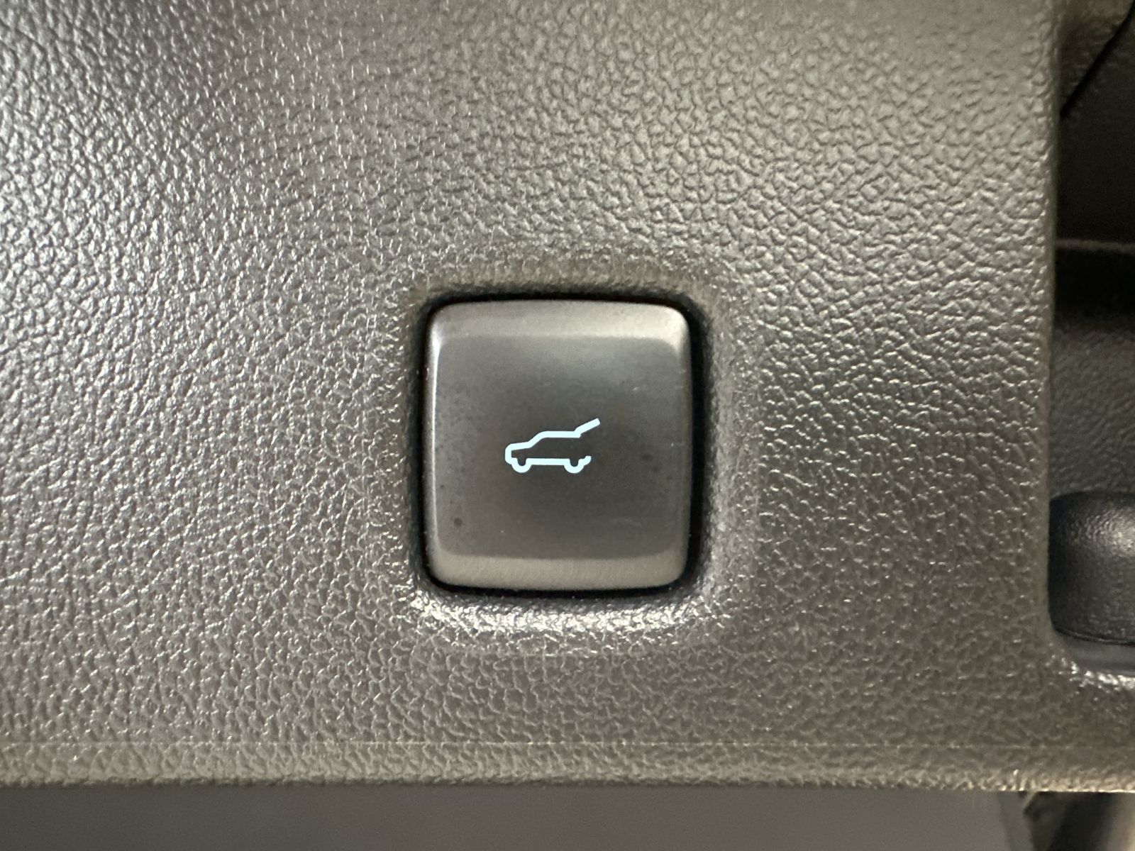 Fahrzeugabbildung Ford Kuga ST-Line X NAV+LED+PANORAMA+ACC+KAMERA+1HD