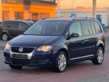 Volkswagen Touran Freestyle MFL' SHZ' NAV' - Volkswagen Touran: Limousine