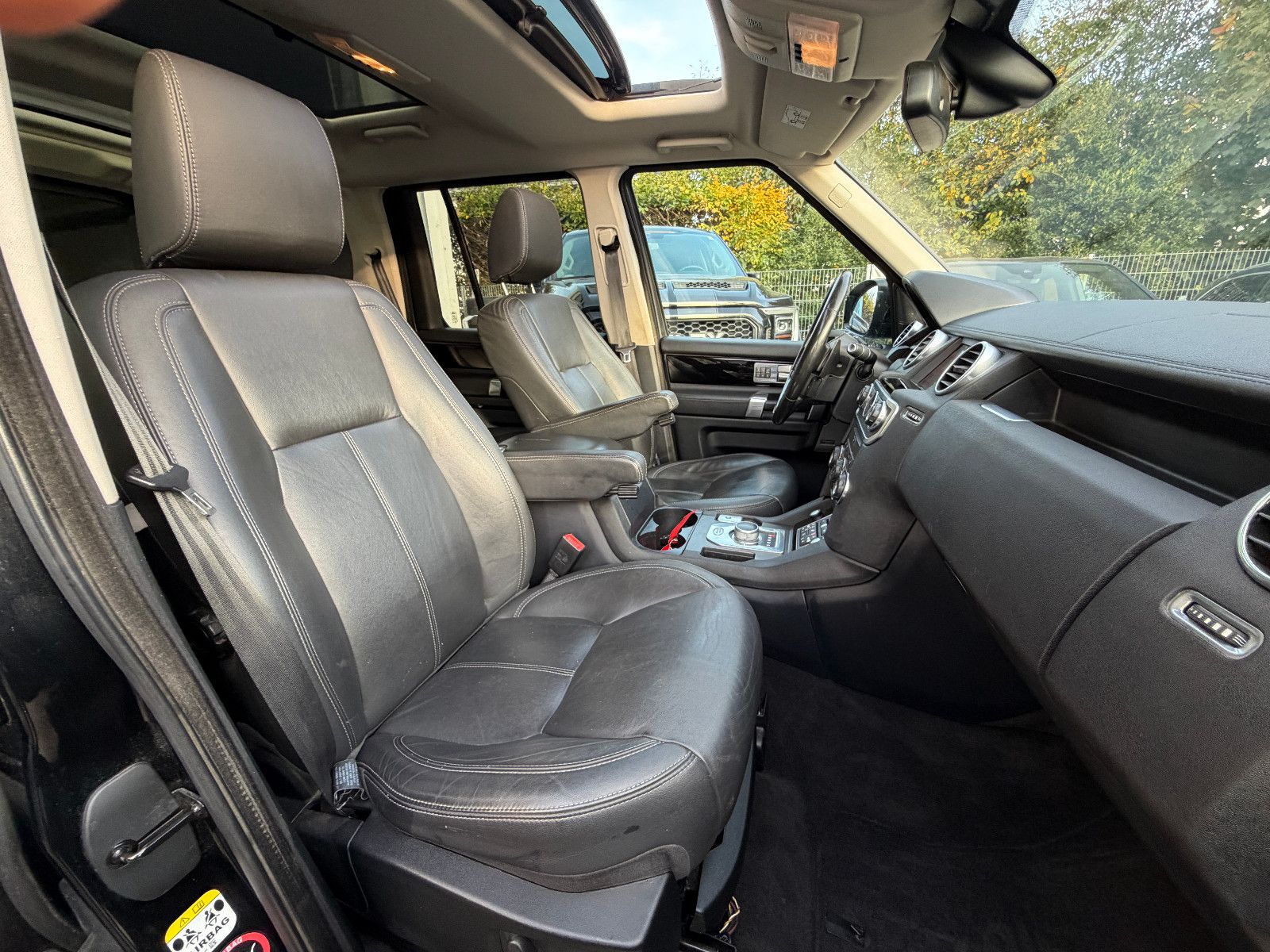 Fahrzeugabbildung Land Rover Discovery 4 SDV6 HSE/1-HAND/DEUTSCH/VOLL/PANO/LE