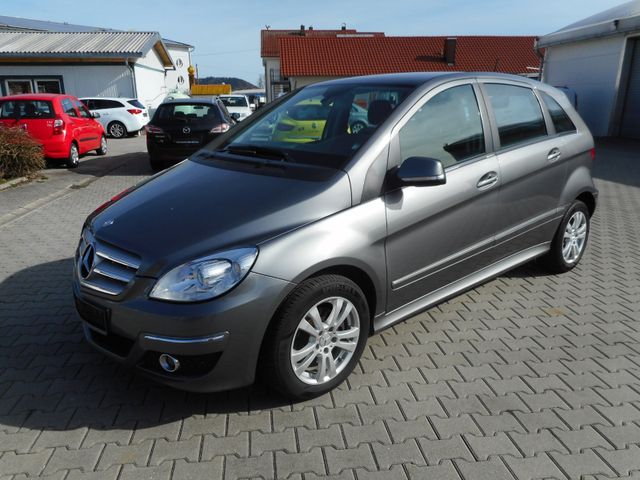 Mercedes-Benz B 180 CDI  AHK  1. Hand  TÜV 03/2026