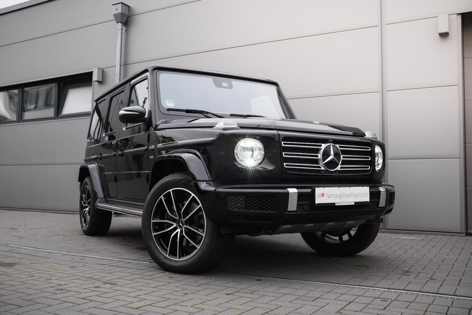 Fahrzeugabbildung Mercedes-Benz G 500 Final Edition Black-Burmester-LED