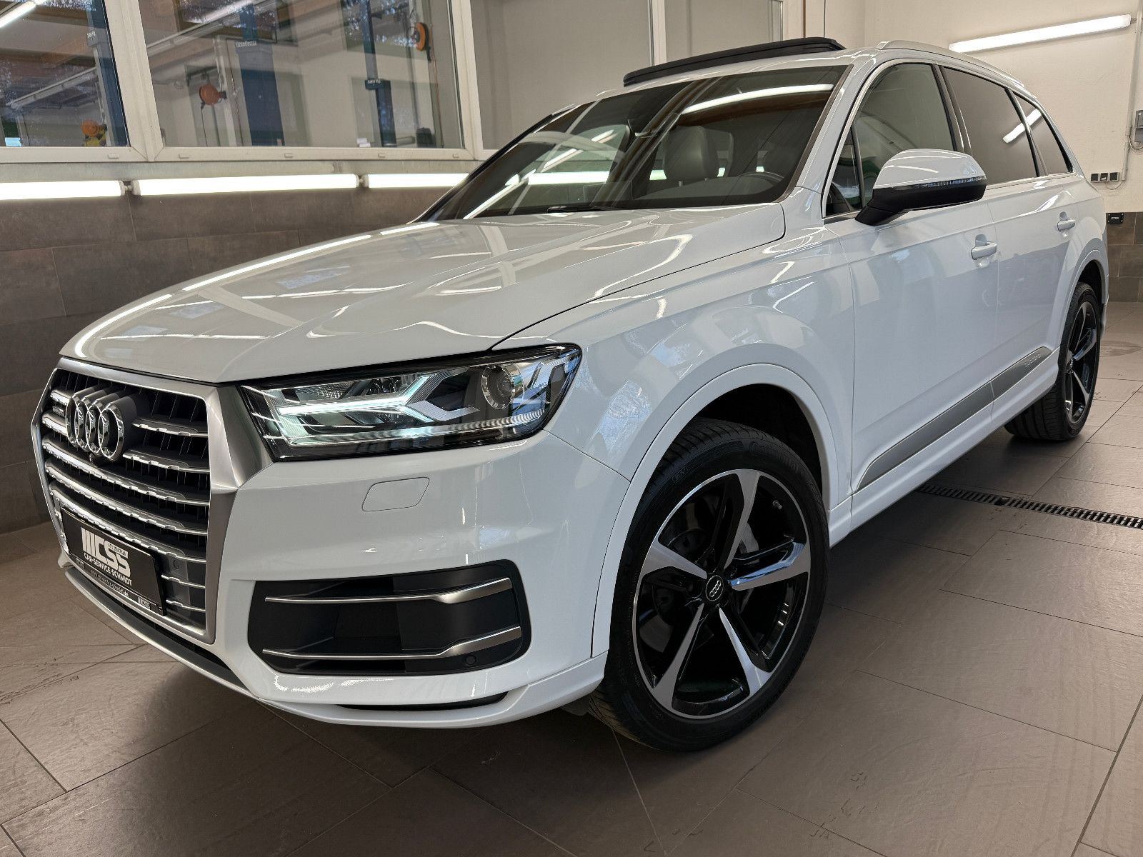 AUDI Q7 5 J. Garantie 7-SITZ AHK VIRTUAL PANO 360 LHZ