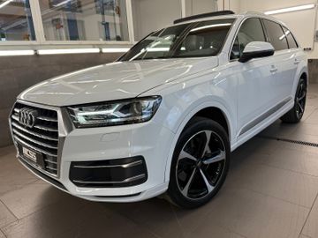 Audi Q7 - 1