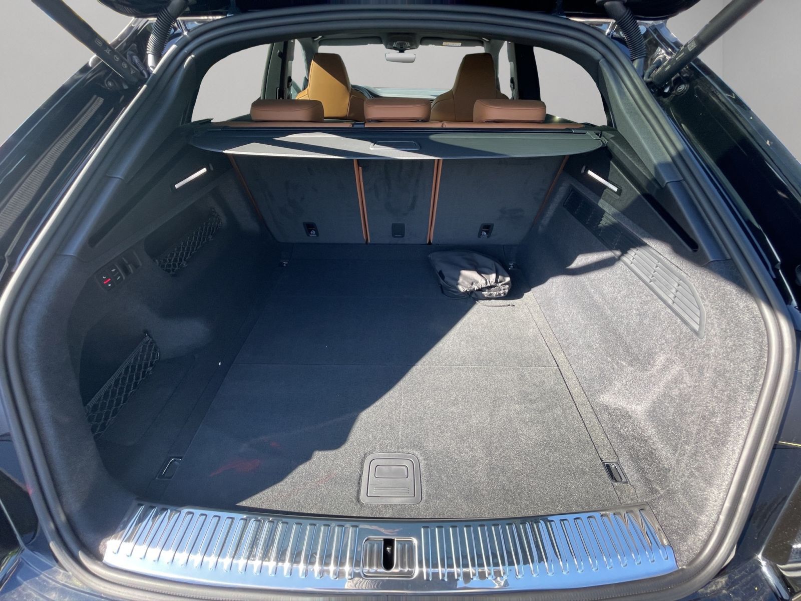 Audi RSQ8 - Bild 21