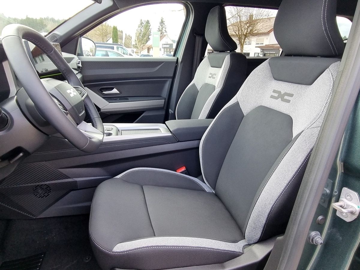 Fahrzeugabbildung Dacia Bigster Journey HYBRID 155