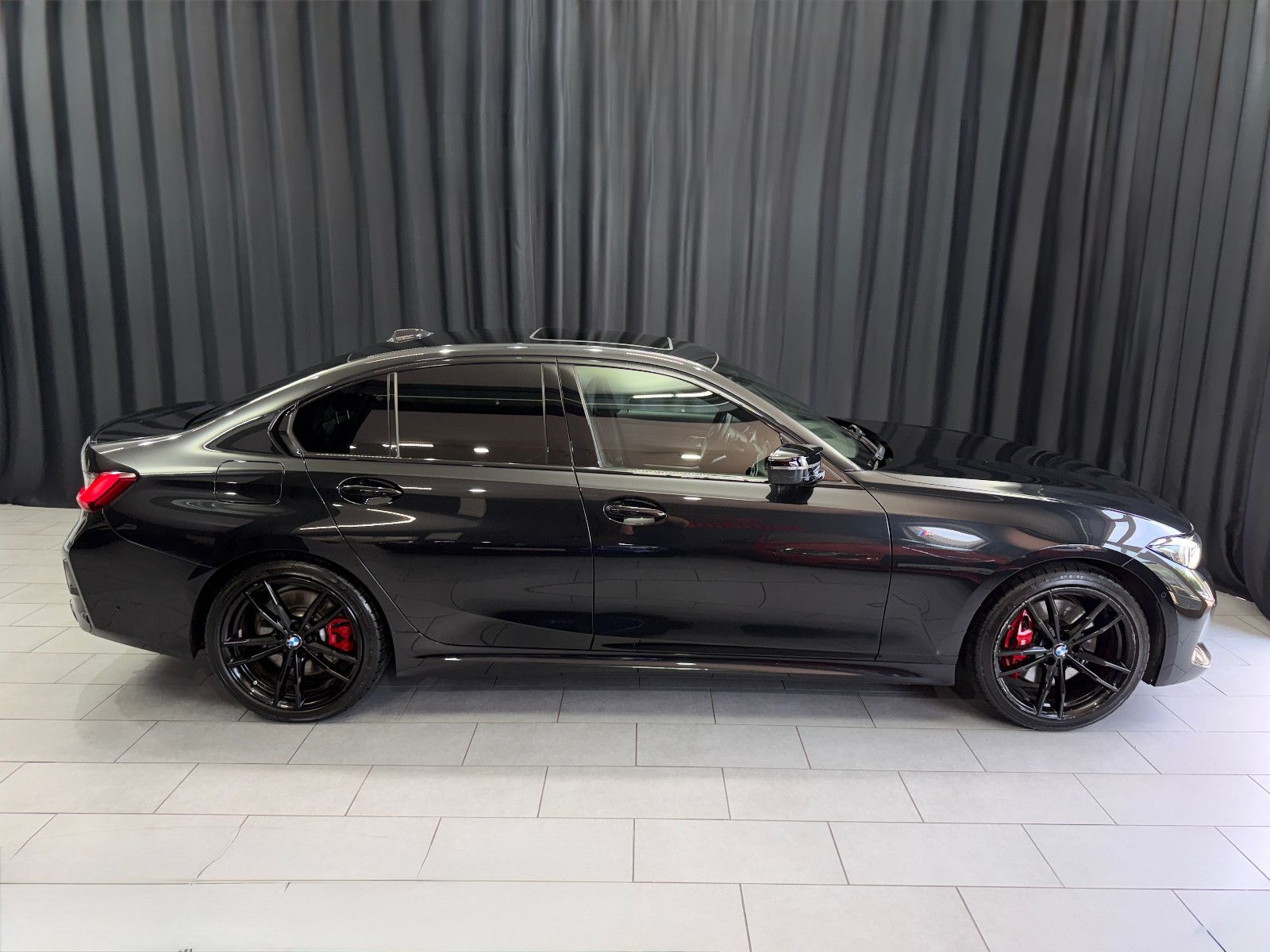 Fahrzeugabbildung BMW M340i Limousine xDrive |H/K|HuD|PANO