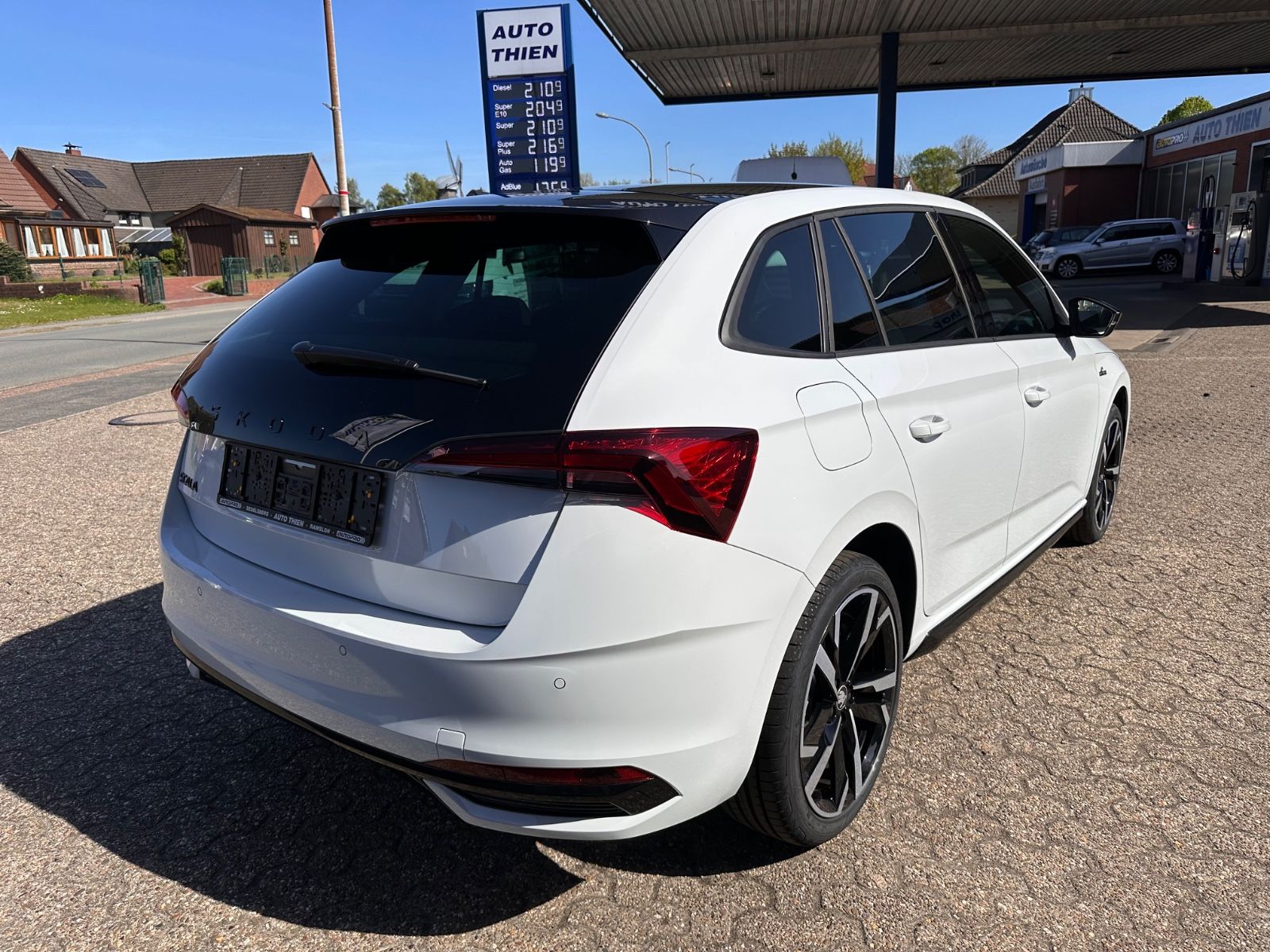 Fahrzeugabbildung SKODA Scala Monte Carlo 1.0 TSI DSG Matrix/Pano/LED