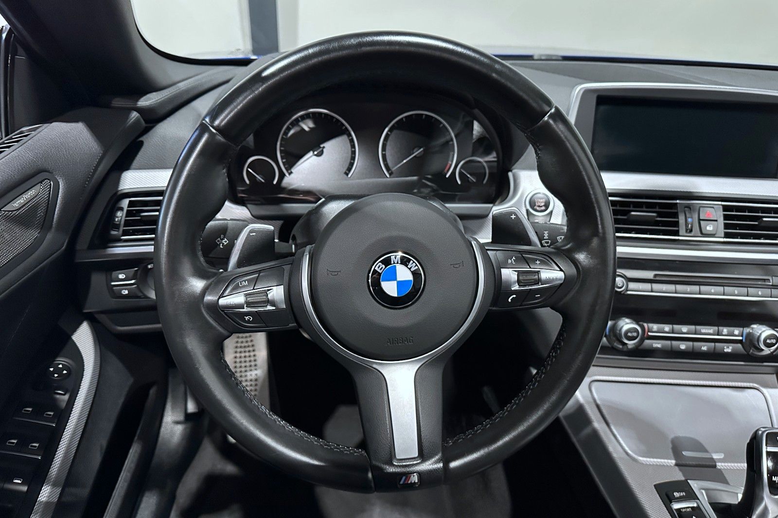 Fahrzeugabbildung BMW 650i Cabrio | M-Paket | Harman-Kardon