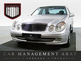 Mercedes-Benz E 240 V6 Avantgarde AUTOM SCHIEBED+NAVI+PDC+TEM - gebrauchte Mercedes-Benz E 240 aus dem Jahr 2002