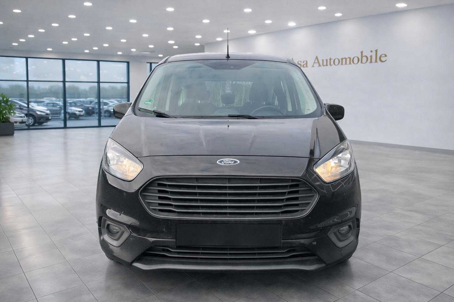 Ford Tourneo Courier Trend in Top Zustand