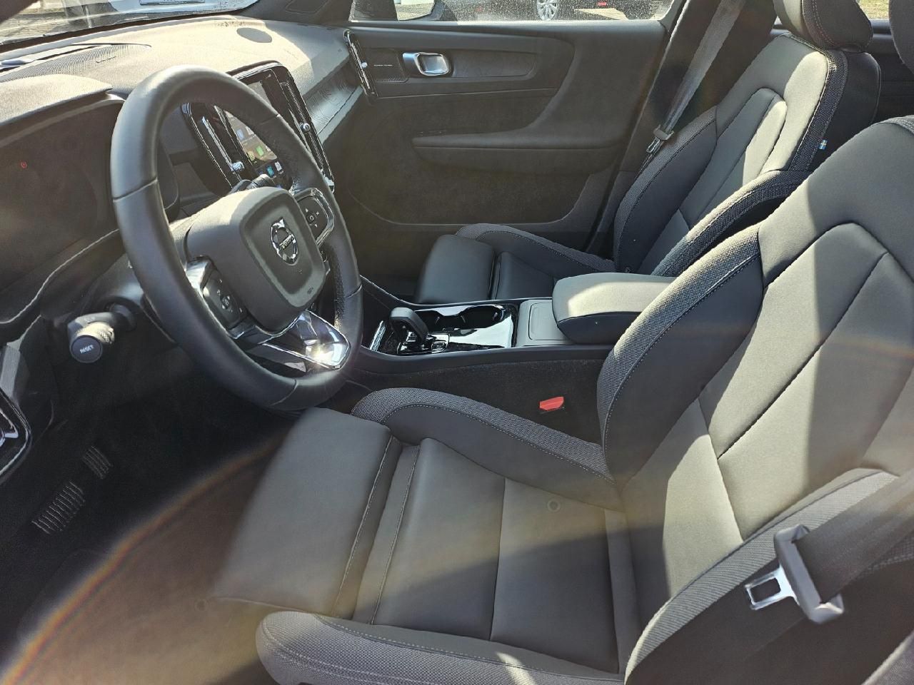 Fahrzeugabbildung Volvo C40 Ultimate Recharge Pure Electric 2WD