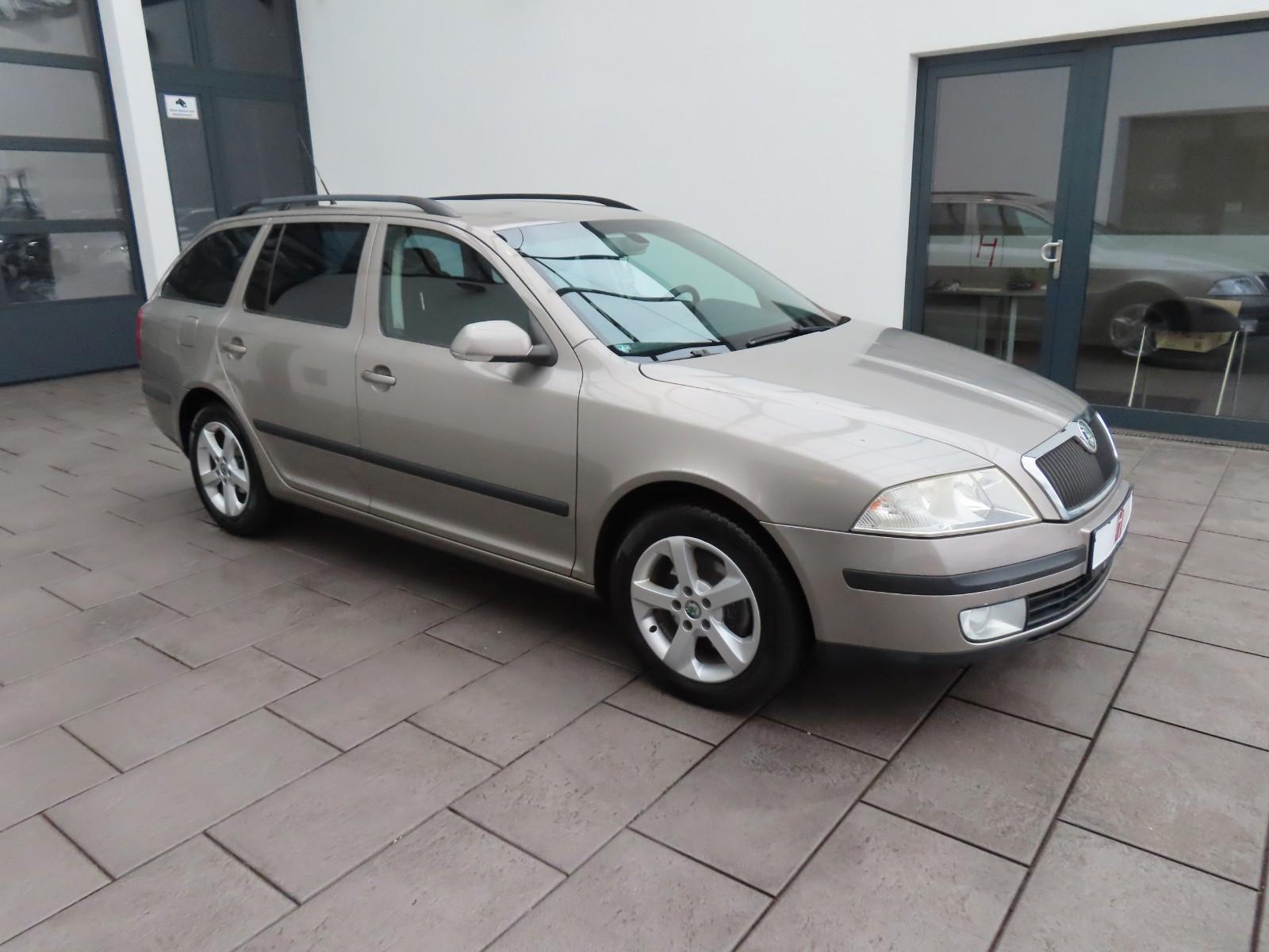 Skoda Octavia 2008 — interior