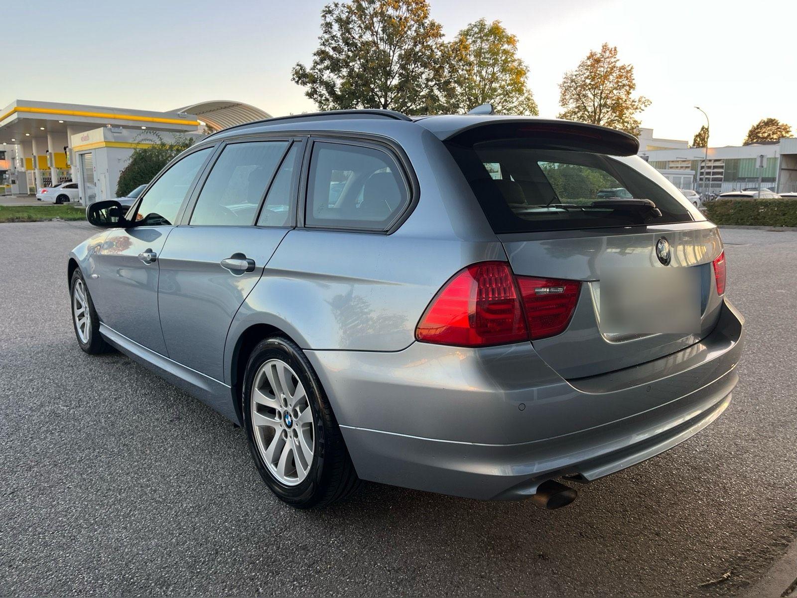 BMW 318 2010 — photo 5