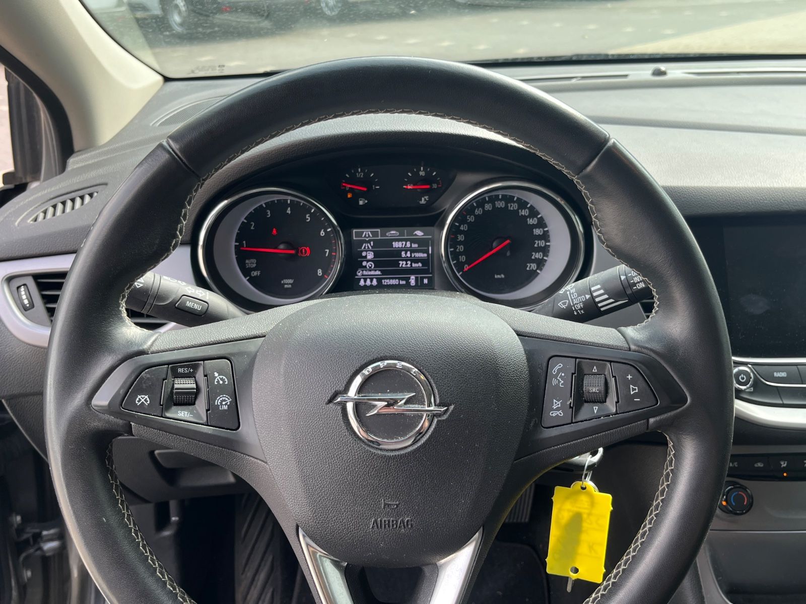 Fahrzeugabbildung Opel Astra K Lim. 5-trg. Edition DISPLAY DEFEKT