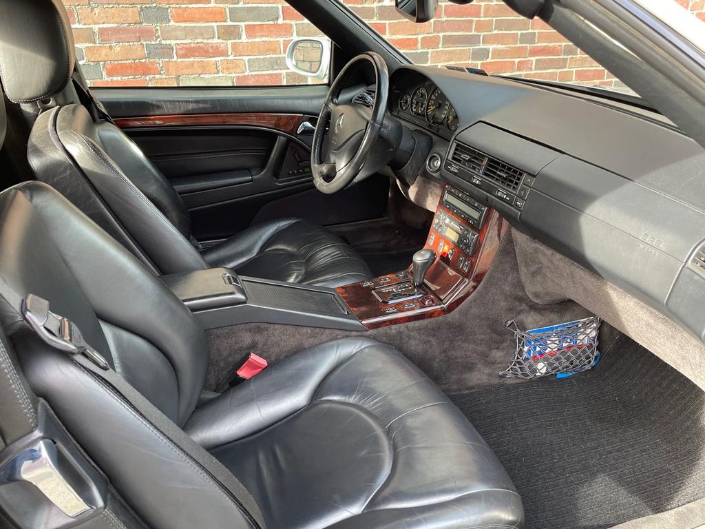 Mercedes-Benz SL 320