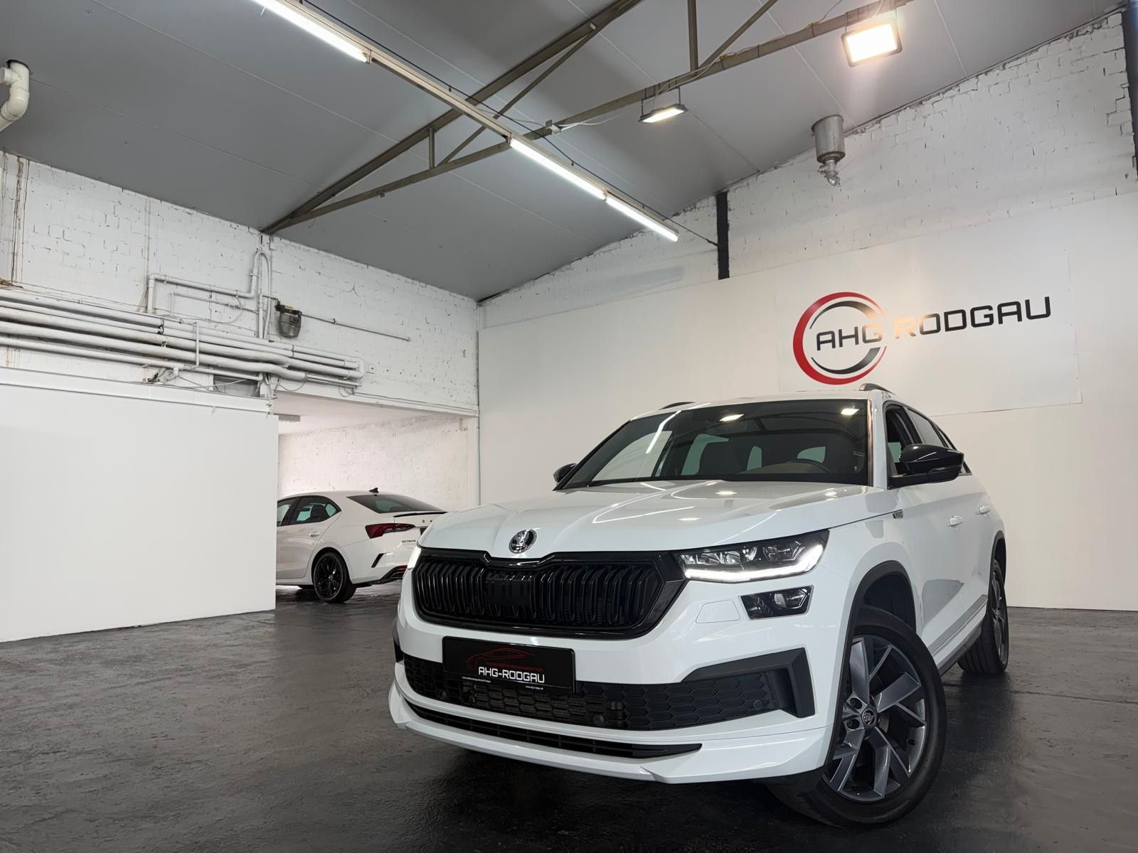 Skoda Kodiaq Sportline 4x4/AHK/NAVI/LED/Family foto 6
