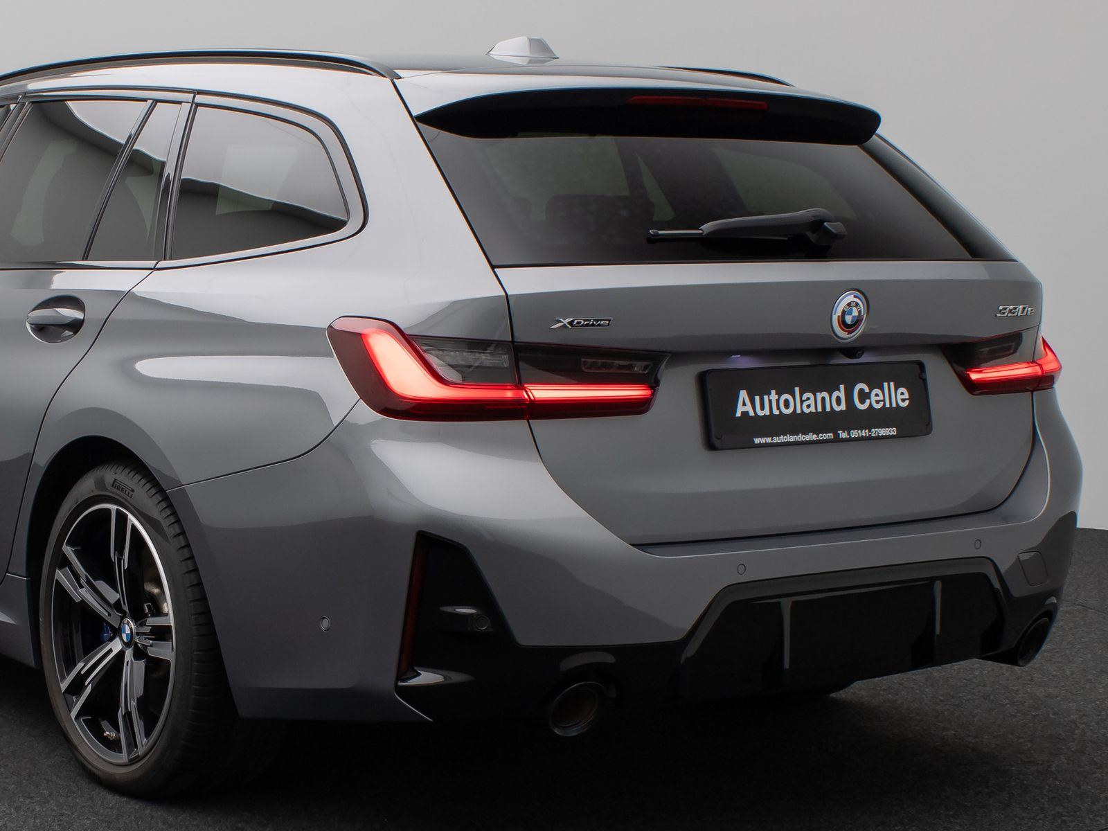 Fahrzeugabbildung BMW 330e xD M Sport Pro Panorama Kamera HUD DAB H/K