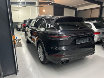 Porsche Cayenne - 9