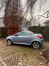 Opel Tigra zu verkaufen  Gepflegtes Nicht... - Opel Tigra mit Benzin-Antrieb: Automatik